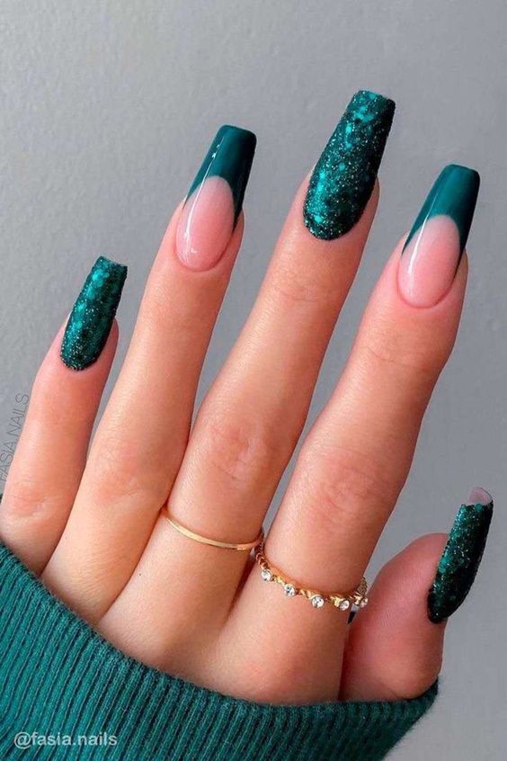 2024's Trending Dark Spring Nails: Chic Almond, Short & Coffin Designs